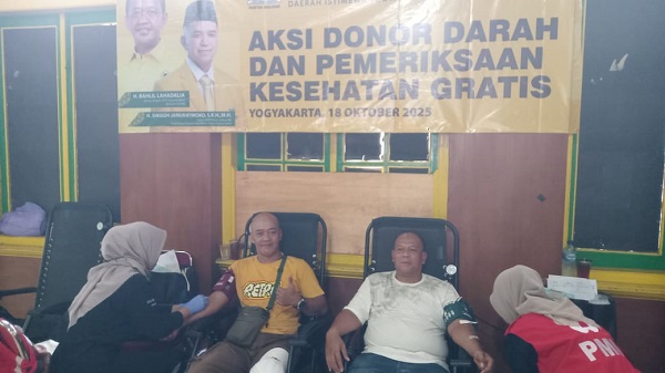  Masyarakat Padati Kantor Golkar DIY Sambut Kegiatan  Sosial HUT Partai Golkar ke 61