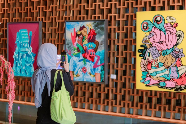 Mendalamai Peran Manusia Dalam  EMERGING ECHOES di  ARTOTEL SUITES BIANTI  Yogyakarta