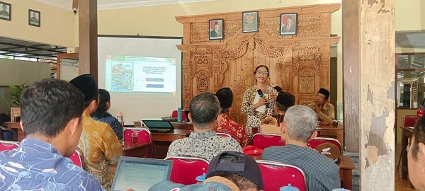 Refeksi Hari Bumi dan 1 tahun  Yayasan Griya Jati Rasa. Program Asuh Pohon dan Gaji Karbon: dekolonisasi Ekonomi Hijau untuk Bumi yang Adil