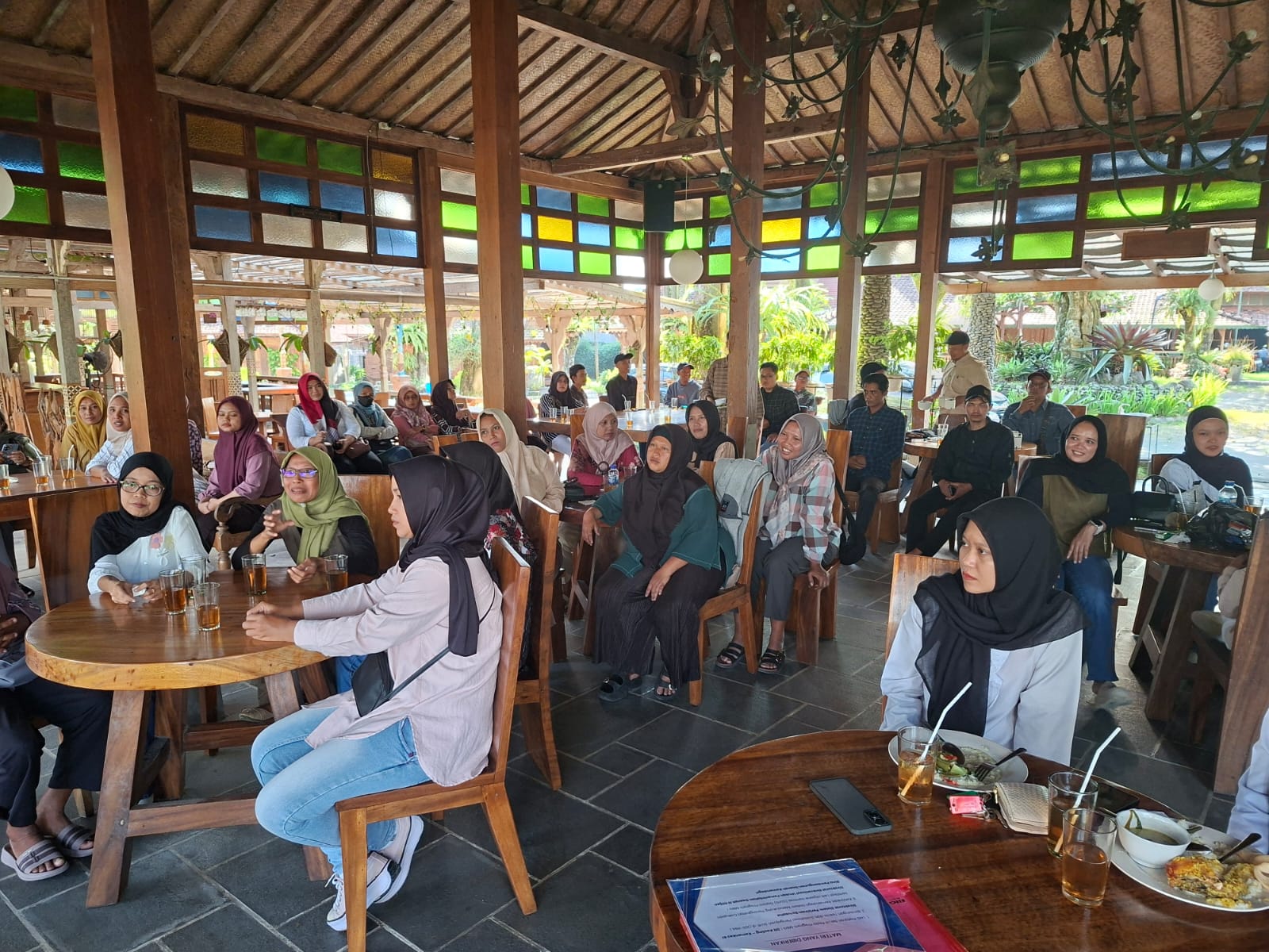 Retno Sudiyanti Mitra SPPG Caturharjo Sleman :Konsolidasi dan Koordinasi Relawan  Jangan Sampai Gerakan Besar Berjalan Tanpa Arah